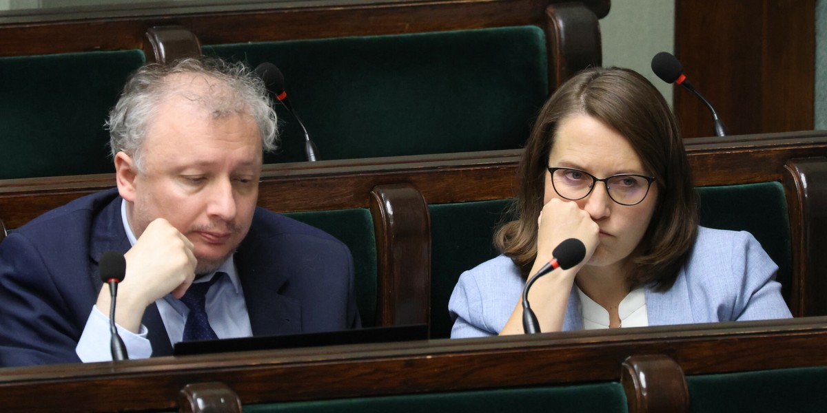 Wiceminister Sebastian Skuza (z lewej) oraz minister Magdalena Rzeczkowska (z prawej).