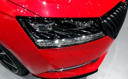 Nowa Skoda Fabia wjeżdża do Polski. Świeży styl i technika w dwóch nadwoziach [ZDJĘCIA]