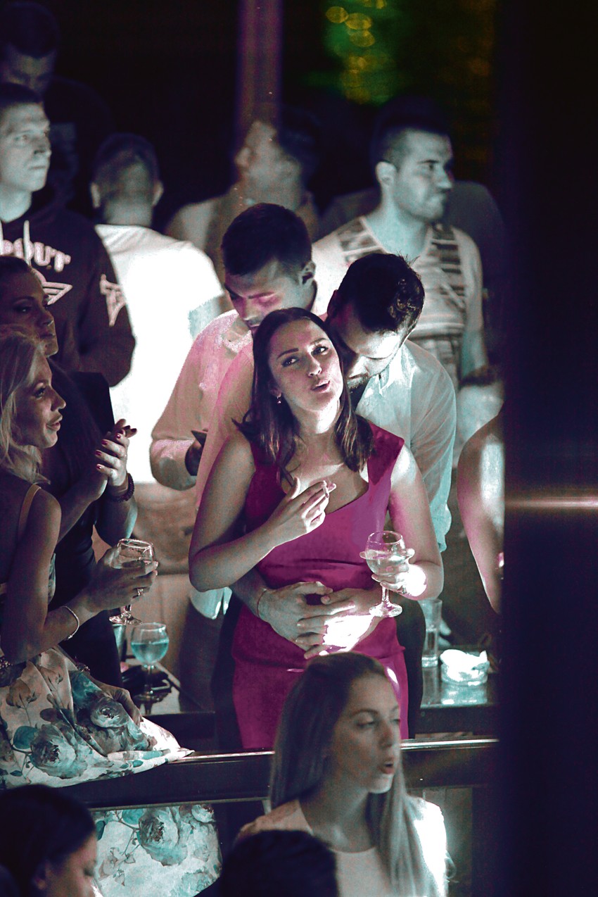 Sve vreme su razmenjivali nežnosti