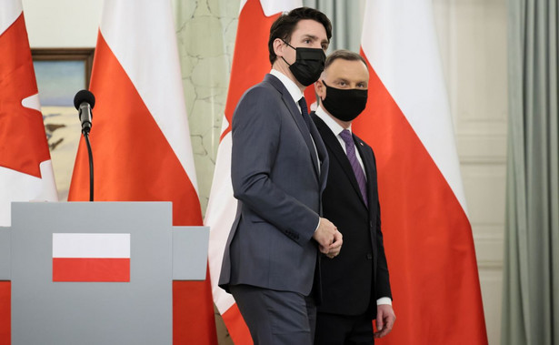 Prezydent RP Andrzej Duda (P) i premier Kanady Justin Trudeau (L)