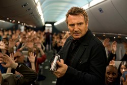 Liam Neeson non-stop ratuje nasz świat