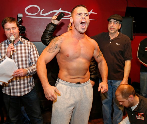 Bokserzy weszli na wagę. Szpilka lżejszy od Mollo