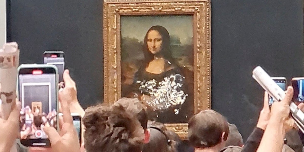 Mona Lisa. Zaatakował Monę Lisę ciastem w Luwrze. Dlaczego to zrobił?