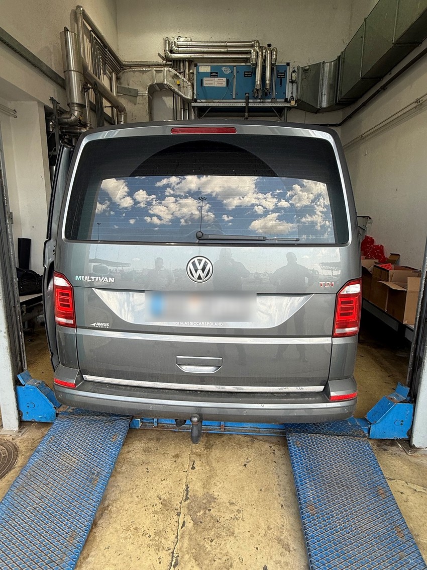 Vozilo koje je pretreseno na graničnom prelazu Horgoš