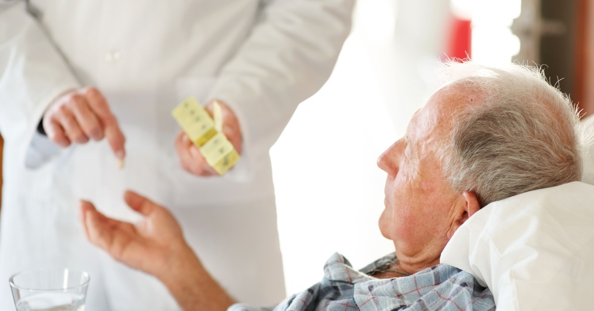 Seniorzy wciąż bez opieki geriatrycznej - ustawa o specjalnej opiece nie jest wdrażana