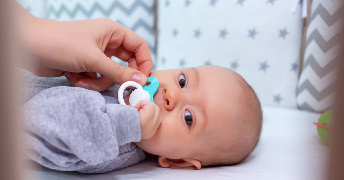 Niebezpieczna substancja w smoczkach dla niemowląt popularnych marek. "Skutki są rozległe"