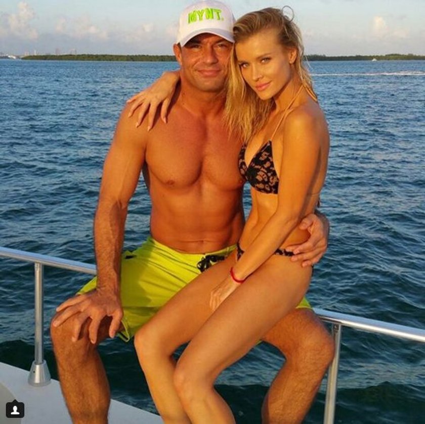 Joanna Krupa w bikini i Romain Zago na łodzi