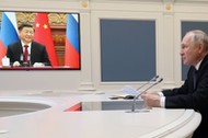 Wladimir Putin podczas wideokonferencji z Xi Jinpingiem