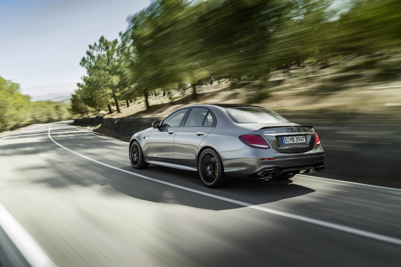  Mercedes-AMG E63