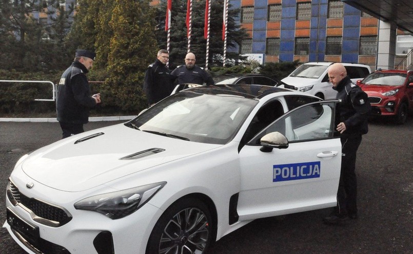 Nowe radiowozy osobiście testował Komendant Główny Policji gen. insp. Jarosław Szymczyk