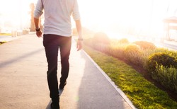 Ćwiczenia, którymi zastąpisz… kawę. Najnowsze badania