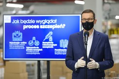 Rządowa strategia szczepień. Dobrowolnie i za darmo w przychodni lub w domu