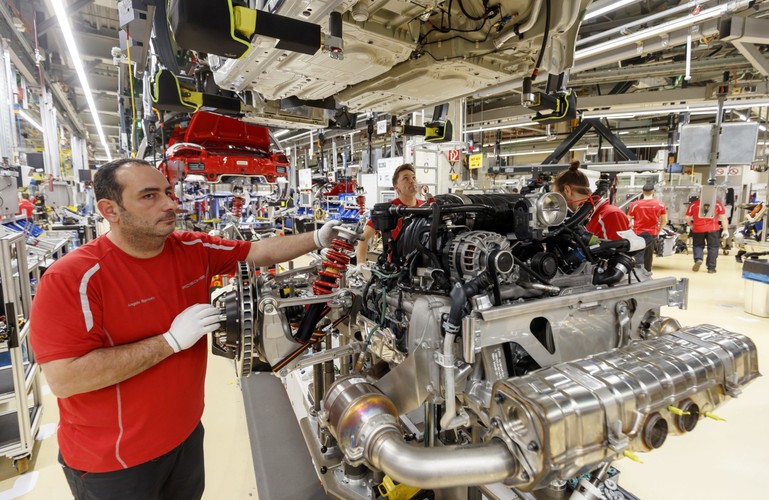 Produkcja samochodów sportowych Porsche w Stuttgarcie