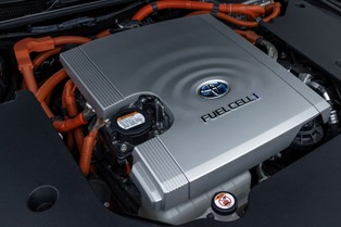 Aż dwóch na pięciu kierowców rozważyłoby zakup auta na wodór. A jak z hybrydami? [BADANIE]