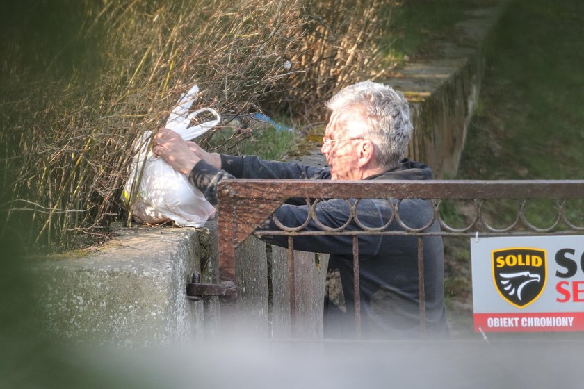 Podpatrzyliśmy kwarantanne marszałka Senatu. Nie uwierzycie!