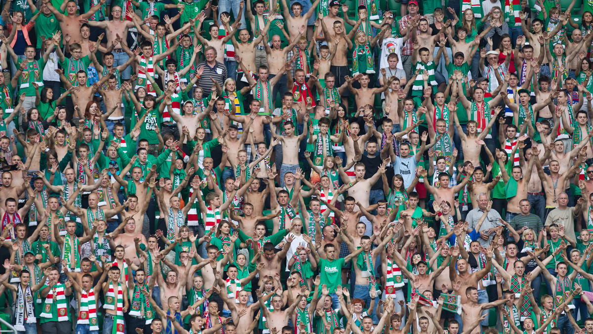 UEFA wzięła pod lupę spotkanie Buducnost Podgorica - Śląsk Wrocław (0:2) w 2. rundzie kwalifikacji Ligi Mistrzów i postanowiła ukarać mistrzów Polski. Klub dostał grzywnę i zakaz wyjazdowy dla kibiców.