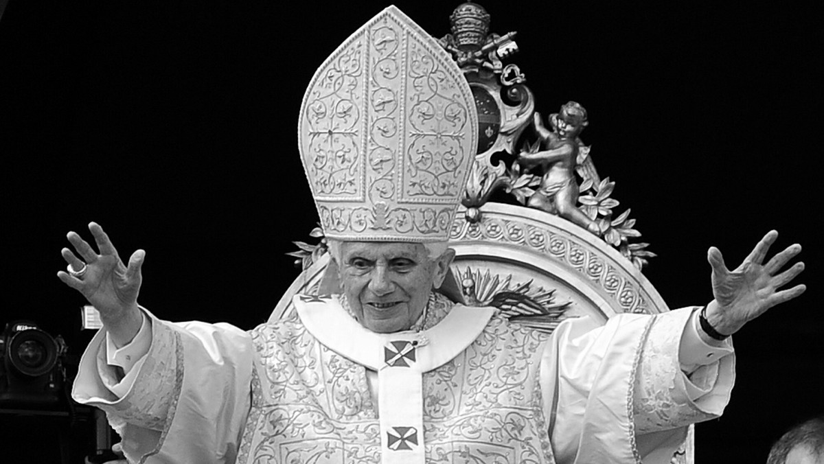— Nie boję się twierdzenia, że w przypadku Ratzingera możemy mówić o drugim Augustynie. Tak jak myśl św. Augustyna naznaczyła dzieje teologii i filozofii, począwszy od średniowiecza do dzisiaj, tak dziełem Josepha Ratzingera będziemy żyli przez następne wieki — mówił w 2017 r. Peter Seewald, autor książek o papieżu Benedykcie XVI.
