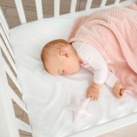 A légzésfigyelő vagy az "okos zokni" a jobb csecsemő mellé? Az orvos válaszol