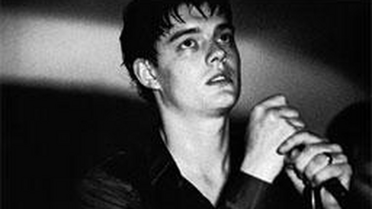 7 marca na ekrany polskich trafi film "Control". Obraz ukazuje losy jej lidera Joy Division, Iana Curtisa.