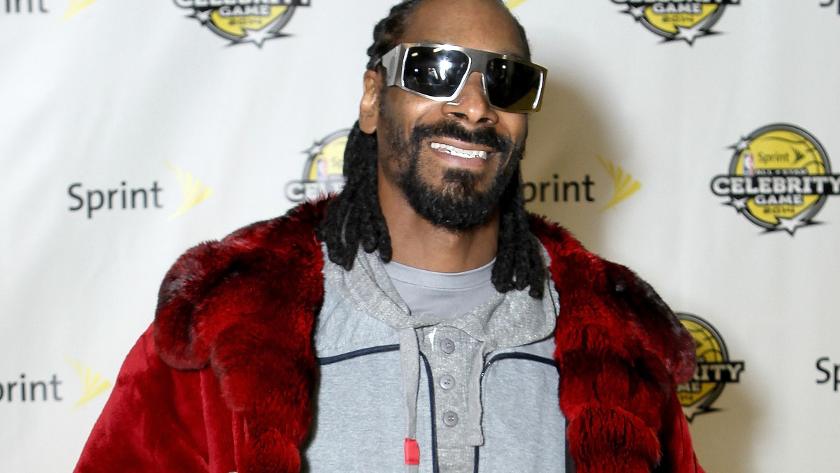 DJ Snoopadelic - czyli Snoop Dogg w kolejnym wcieleniu - zaprezentuje się 13 czerwca w klubie Basen w Warszawie. Będzie to wyjątkowa okazja, by zobaczyć Snoopa w roli DJa i osoby rozkręcającej imprezę w kalifornijskim stylu.