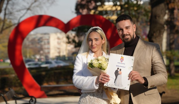 Staza ljubavi ispred opštine Novi Beograd