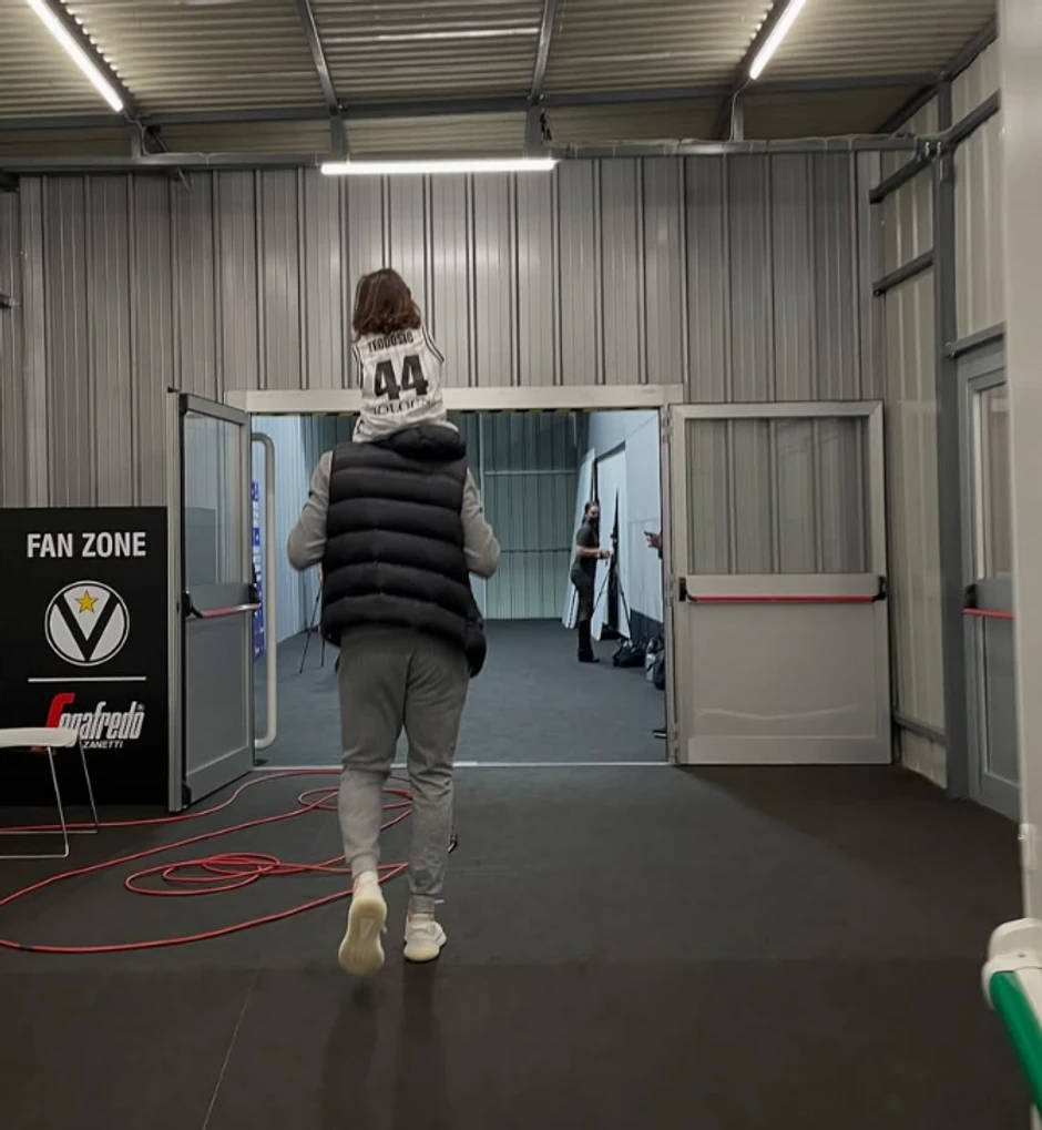 Nikad viđeni kadrovi Miloša Teodosića za decom