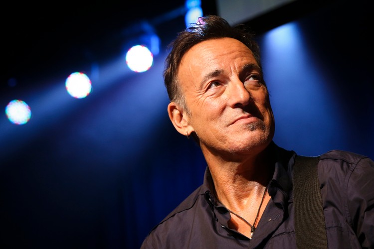 4. Bruce Springsteen – 'Because The Night' (jako pierwsze nagrane przez Patti Smith)