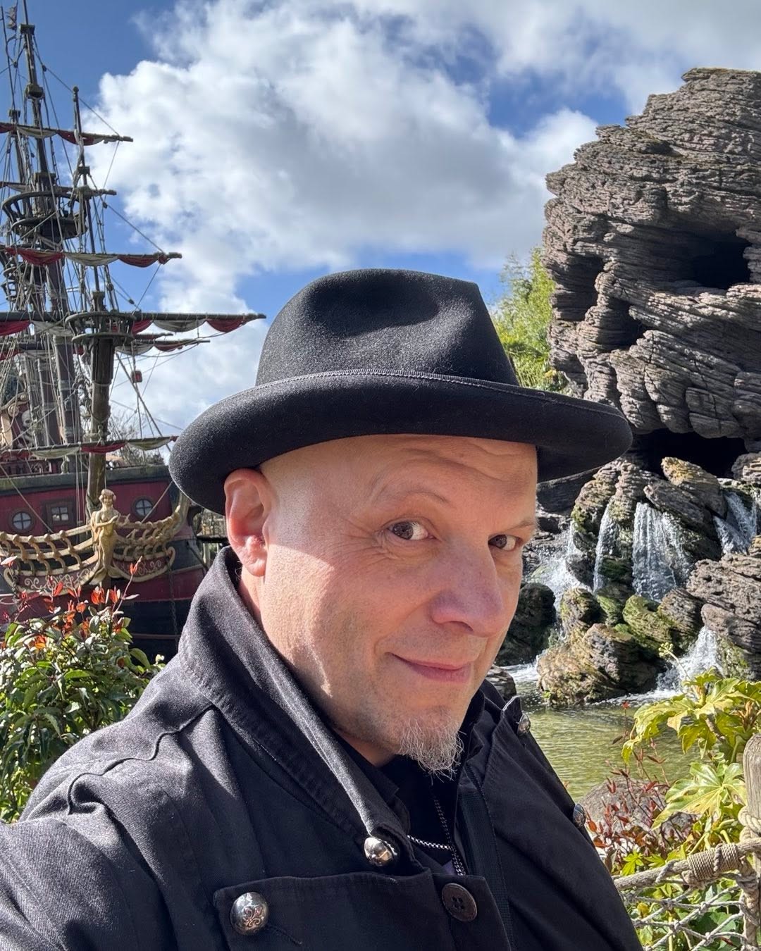 Zomrel nemecký hudobník a producent Bruno Kramm. 