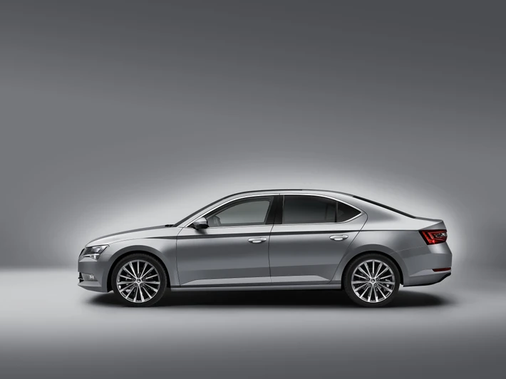 Nowa Skoda Superb