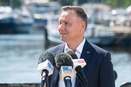 Ustka, 08.06.2020. Prezydent Rzeczypospolitej Polskiej Andrzej Duda podczas briefingu prasowego