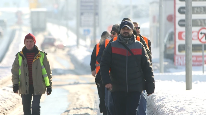 Aktivisti Lokalnog fronta rešeni da pešice stignu u Beograd 16. januara