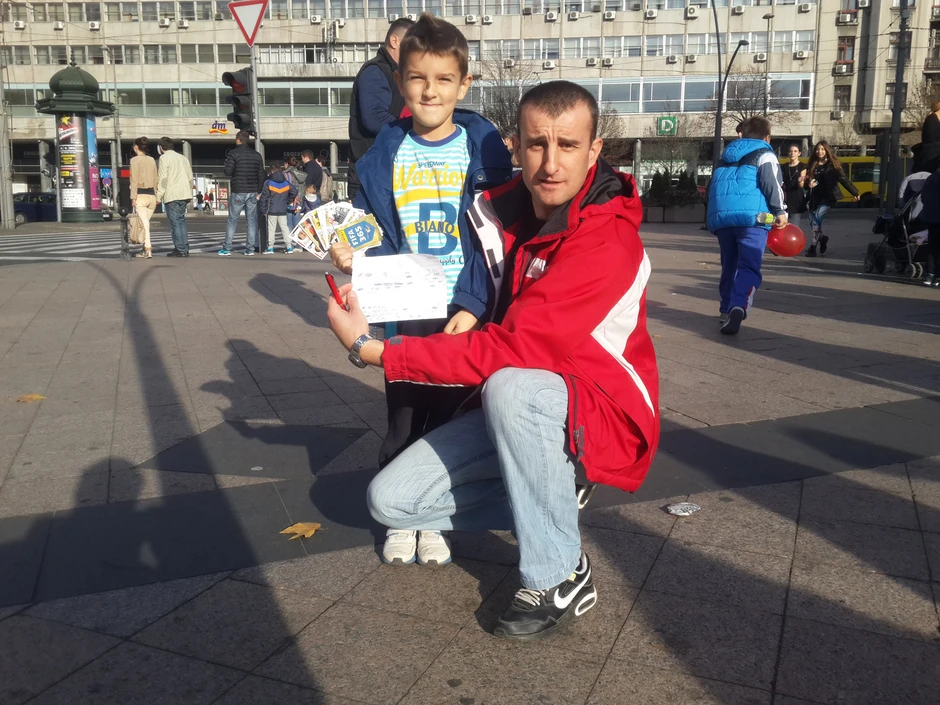 Nemanja i Milan su razmenili sličice