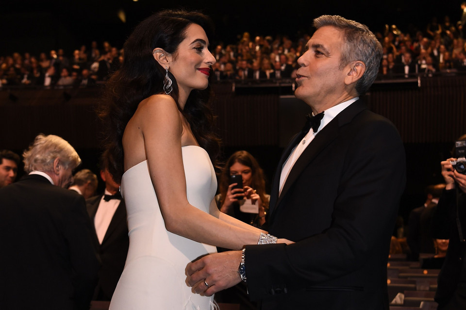 George Clooney i jego ciężarna żona Amal Clooney na gali Cezary 2017