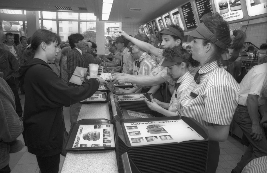 McDonald's w Sezamie na Marszałkowskiej, 1992 rok.