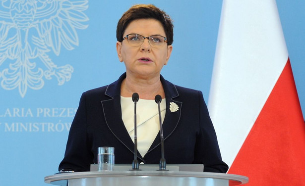 Premier Szydło: Nie będzie teraz zmian w rządzie; Macierewicz jest skutecznym ministrem