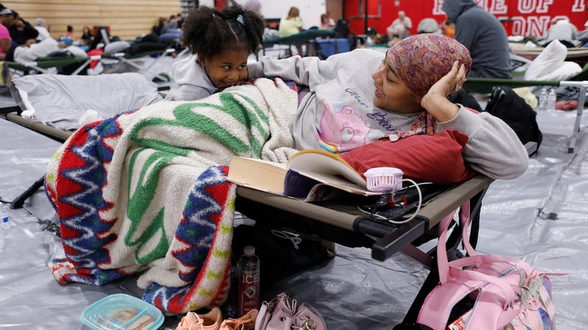 Hiljade stanovnika Floride evakuisano je i smešteno u škole i druge objekte | Foto: REUTERS/Octavio Jones