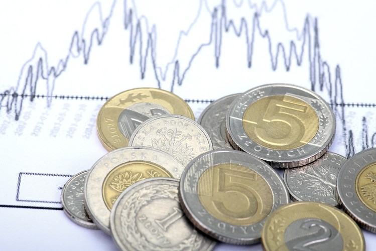 Kto nie podejmuje ryzyka, ten nie zarabia albo zarabia potencjalnie mniej niż by mógł. A na jaką stopę zwrotu może liczyć inwestor zainteresowany wyłożeniem swoich środków na sfinansowanie planów kogoś obcego? Otóż stopa zwrotu waha się od niecałych 3 do ponad 11 proc. - należy pamiętać o tym, że w przypadku inwestorów każda spłata pożyczki od klientów zostanie pomniejszona o 1 proc. na rzecz firmy kojarzącej zainteresowanej strony.