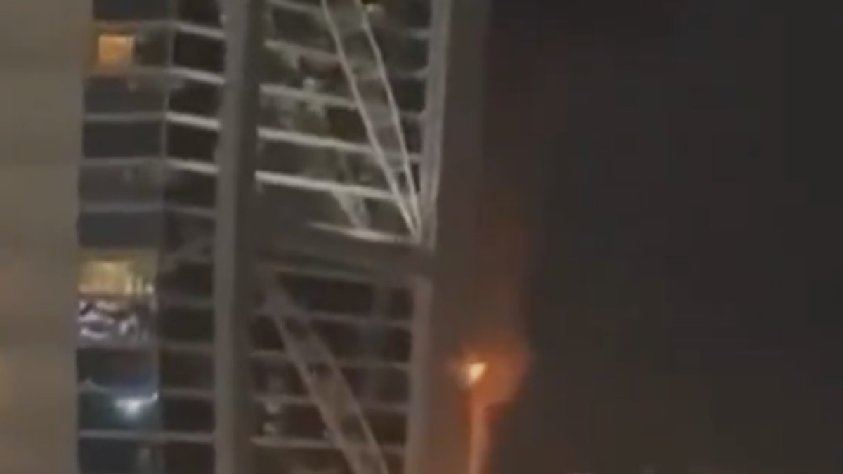 Požar na hotelu Burdž al Arab