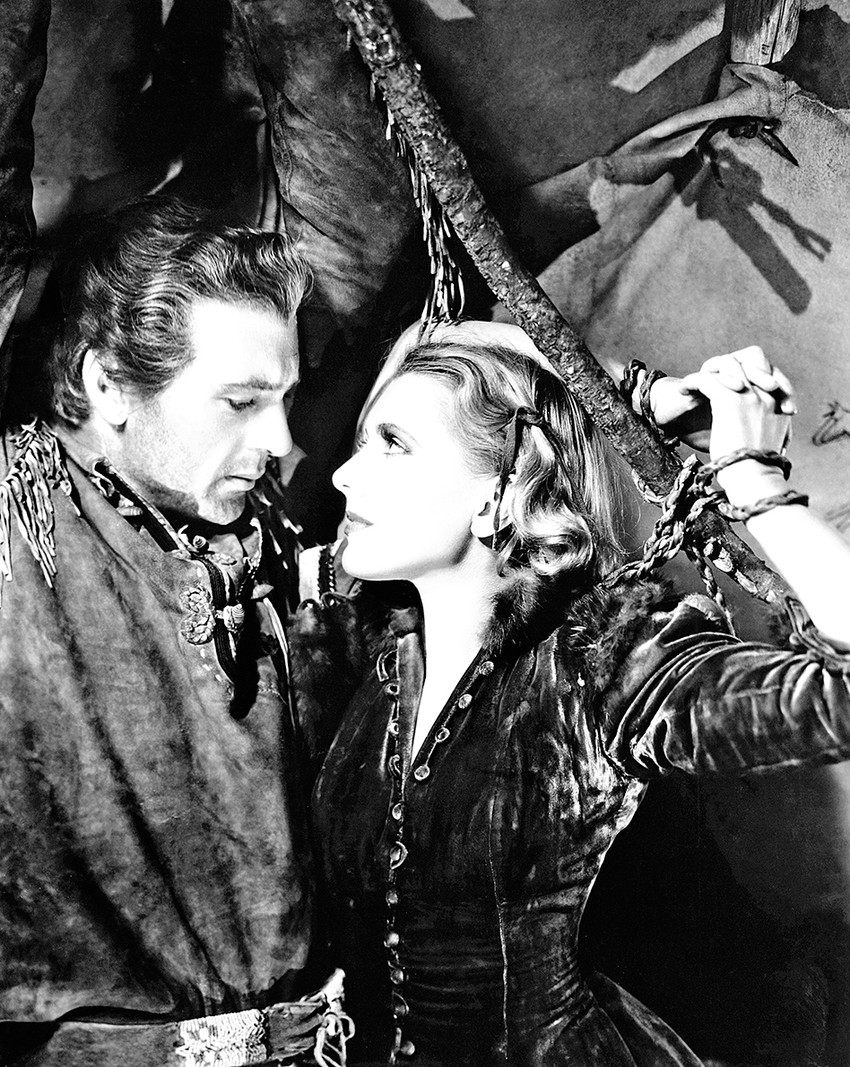 Tokom tri godine koliko je bio razdvojen od supruge, Kuper je imao afere i sa Grejs Keli, Lorejn Šanel i Žizel Paskal