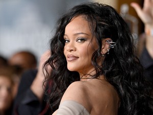 Rihanna hivatalosan is visszatért, és fényesebben ragyog, mint valaha