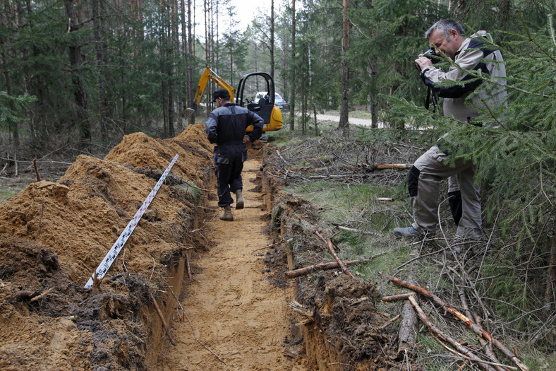 Giby. Poszukiwania ofiar obławy, 2015 r.