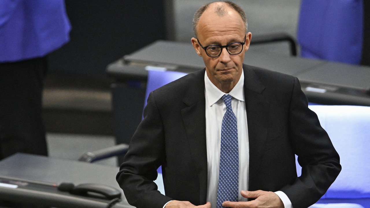 Sensacja w Niemczech. Kandydat na kanclerza przegrał w głosowaniu