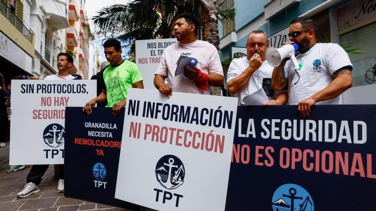 Protesti na Tenerifima jer je španska vlada odobrila da brod na kojem su bili zaraženi hantavorisom pristane u luci na Kanarskim ostrvima | Foto: Reuters