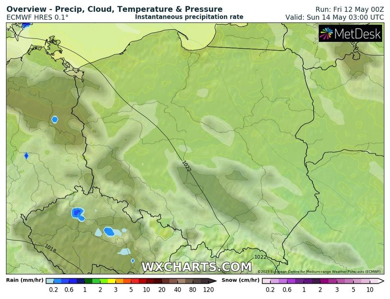 W nocy opady będą zanikać i nie zabraknie pogodnego nieba