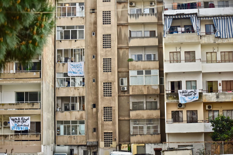 Akcja z inicjatywy organizacji Abaad, „Lock down, not lock up”, 16 kwietnia 2020, Beirut; zdjęcie: Diaa Molaeb / Abaad
