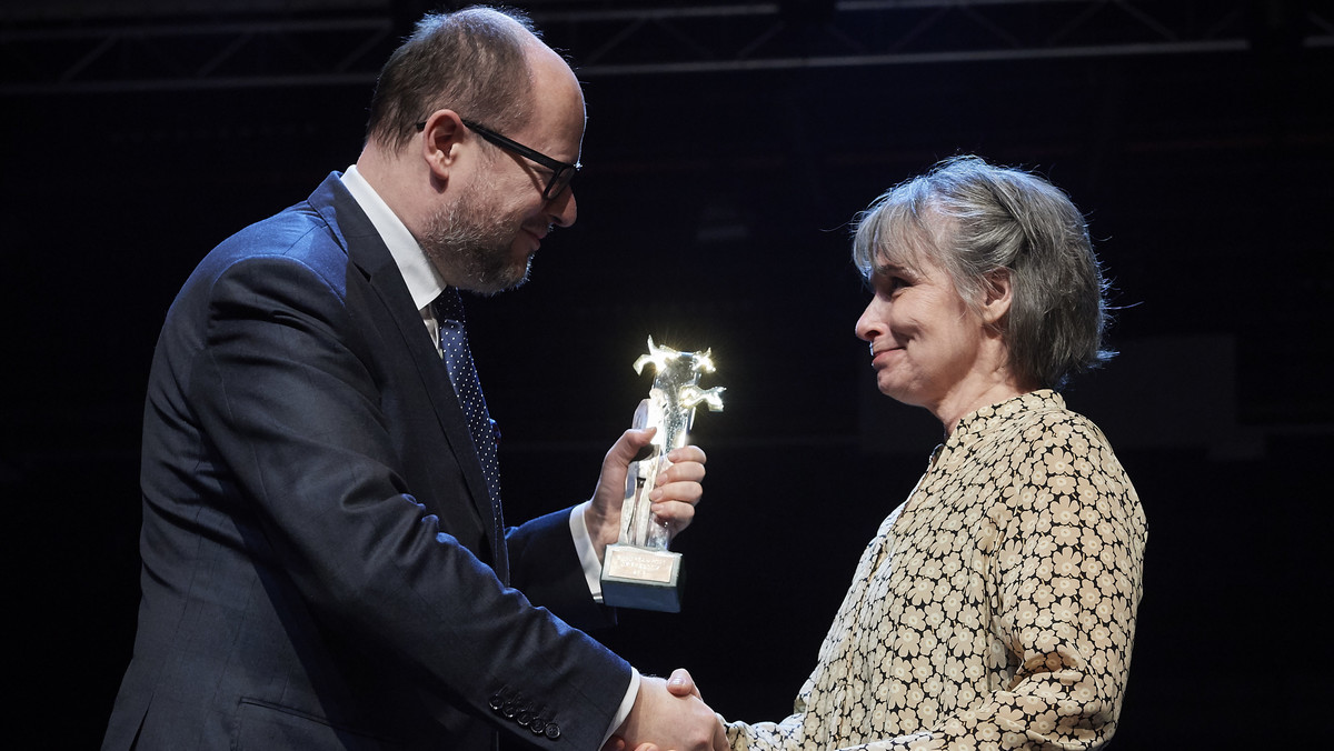 Linda Vilhjalmsdottir z Islandii otrzymała Nagrodę Literacką Miasta Gdańska Europejski Poeta Wolności za tom "Wolność". Laureatka otrzymała statuetkę oraz 100 tys. złotych. Pochodząca z Rejkiawiku poetka jest piątą laureatką tej nagrody literackiej.