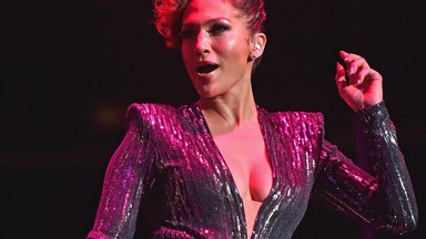 Jennifer Lopez w body i kabaretkach