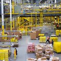 Amazon zatrudnia pracowników do pisania pochlebnych opinii na temat warunków pracy w firmie
