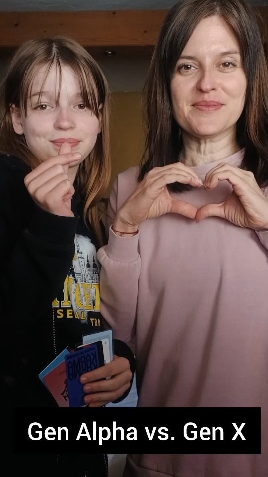 Slovenská spisovateľka Hana Lasicová a jej dcéra Stela. 
