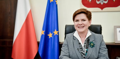 Premier Szydło pokazuje nam swoje broszki